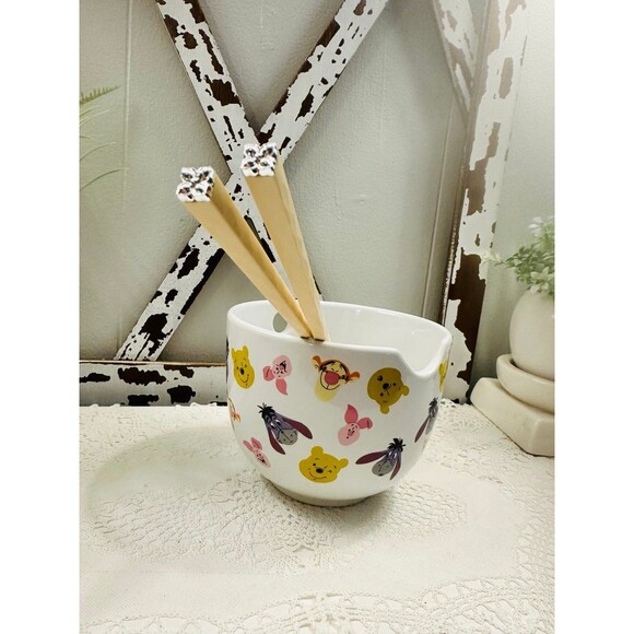Winnie the Pooh Ceramic 20 oz Bowl with Chopsticks Disney - Picture 4 of 10